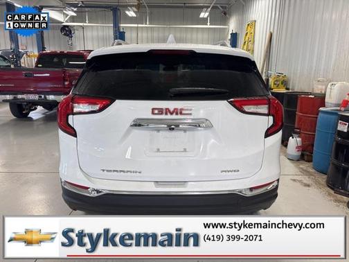 2024 GMC Terrain SLT
