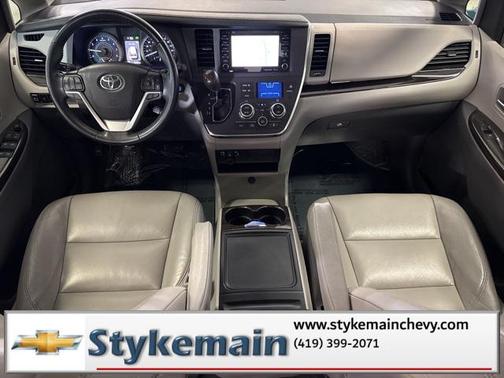 2019 Toyota Sienna XLE