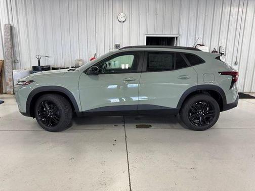 Cacti Green 2026 Chevrolet Trax FWD ACTIV