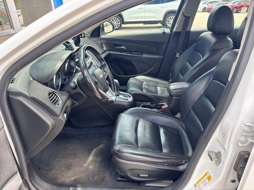 Summit White 2012 Chevrolet Cruze LTZ