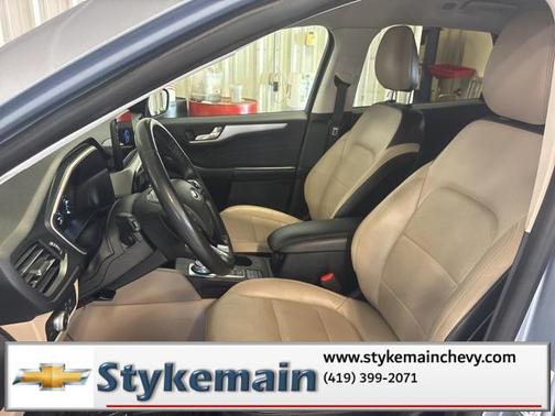 2022 Ford Escape SEL