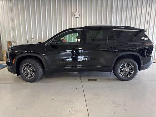 Mosaic Black Metallic 2026 Chevrolet Traverse LT