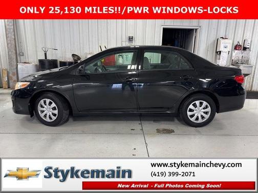 Black Sand Pearl 2013 Toyota Corolla LE