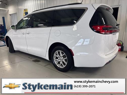 2022 Chrysler Pacifica Touring L
