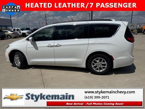 2022 Chrysler Pacifica Touring L