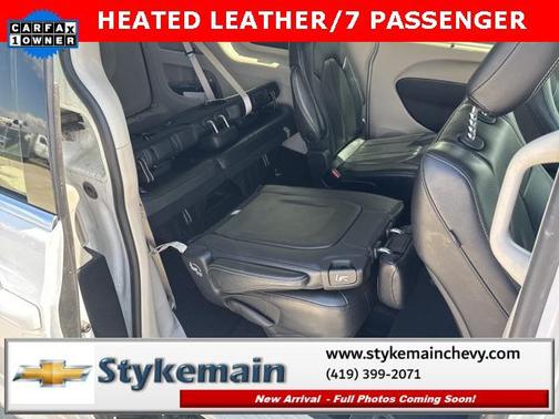 2022 Chrysler Pacifica Touring L