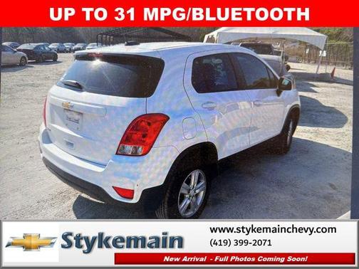 Summit White 2020 Chevrolet Trax LS