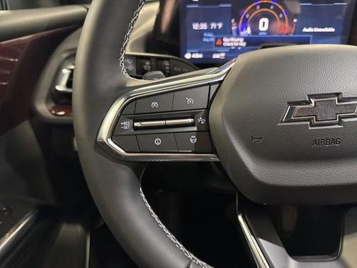 Mosaic Black Metallic 2026 Chevrolet Traverse AWD Z71