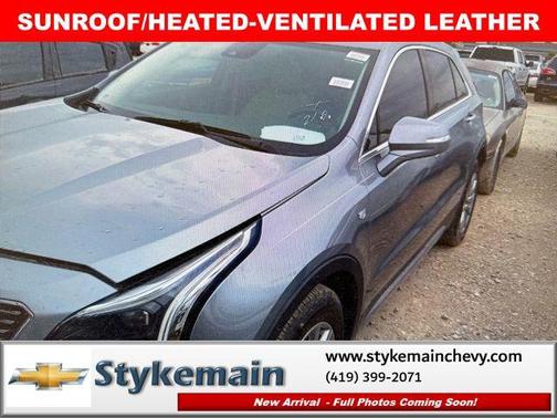 Argent Silver Metallic 2023 Cadillac XT4 Premium Luxury