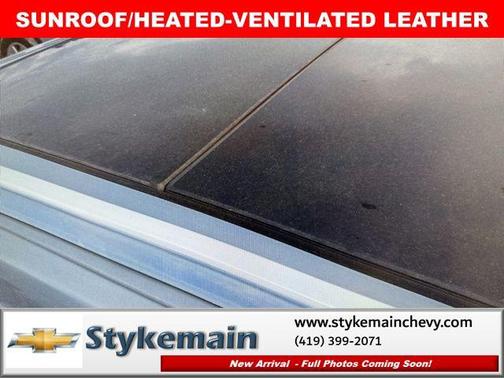 Argent Silver Metallic 2023 Cadillac XT4 Premium Luxury