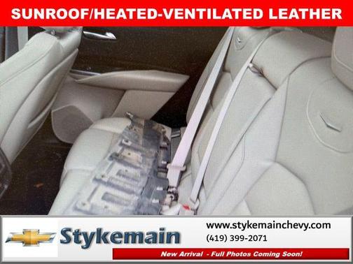 Argent Silver Metallic 2023 Cadillac XT4 Premium Luxury