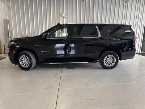 2024 Chevrolet Suburban LS