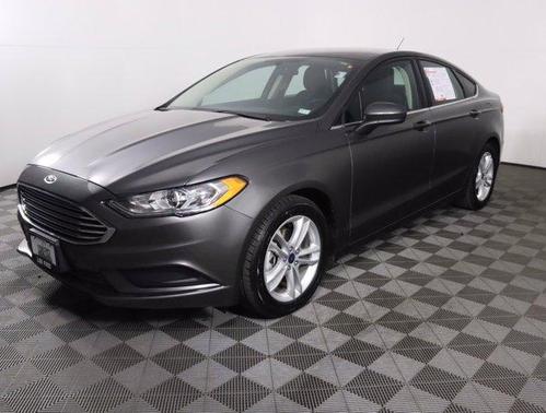 Photo 3 of 30 of 2018 Ford Fusion SE