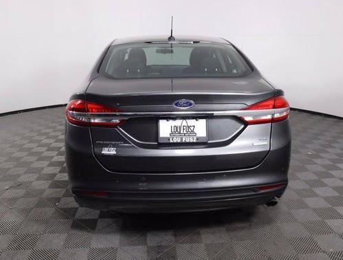 Photo 5 of 30 of 2018 Ford Fusion SE