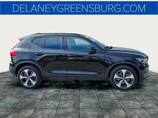 2023 Volvo XC40 B5 AWD Plus Dark