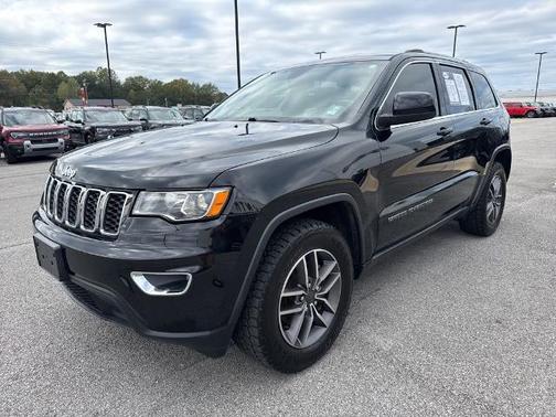 2020 Jeep Grand Cherokee LAREDO
