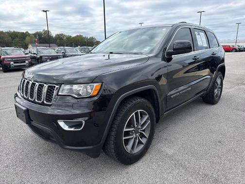 2020 Jeep Grand Cherokee LAREDO