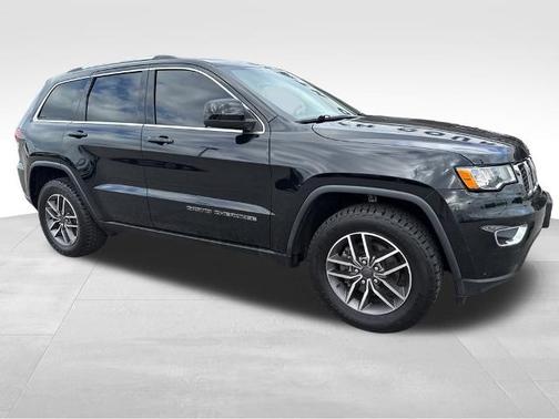 2020 Jeep Grand Cherokee LAREDO