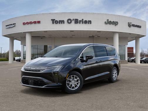 Diamond Black 2027 Chrysler Pacifica SELECT