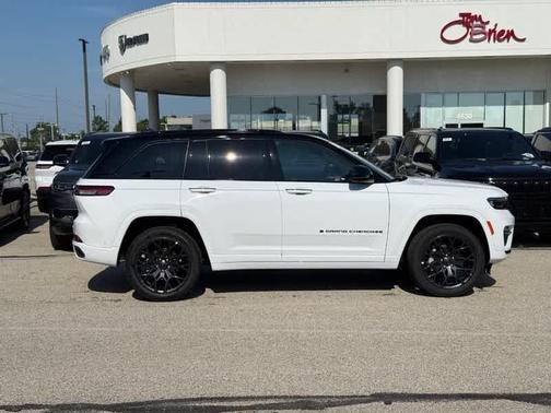 2025 Jeep Grand Cherokee Summit