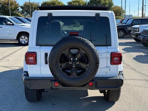 2022 Jeep Wrangler Unlimited Sahara Altitude