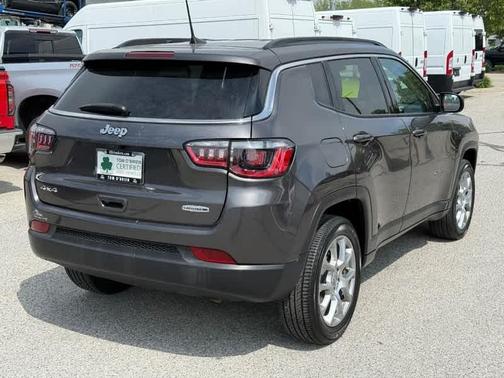 2022 Jeep Compass Latitude Lux