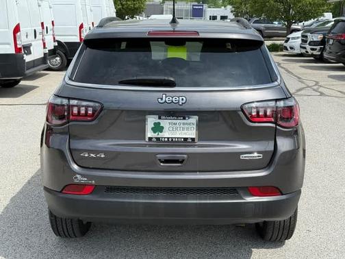 2022 Jeep Compass Latitude Lux