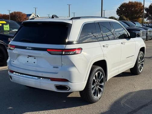 2022 Jeep Grand Cherokee 4xe Overland