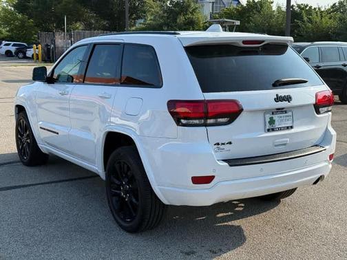 2022 Jeep Grand Cherokee WK Laredo
