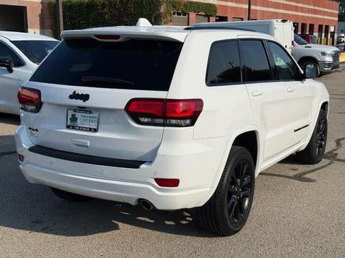 2022 Jeep Grand Cherokee WK Laredo