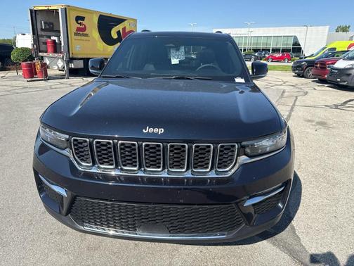 Midnight Sky 2024 Jeep Grand Cherokee Limited