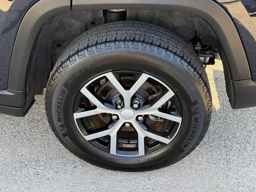 Midnight Sky 2024 Jeep Grand Cherokee Limited