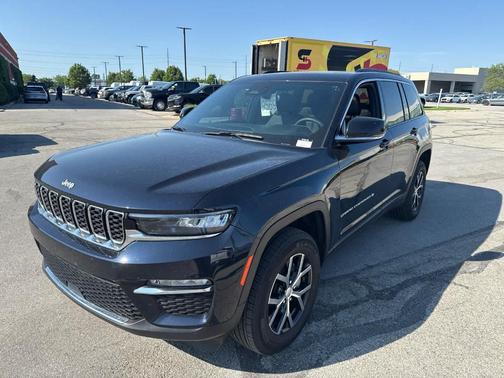 Midnight Sky 2024 Jeep Grand Cherokee Limited