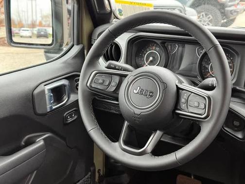 2026 Jeep Gladiator Sport