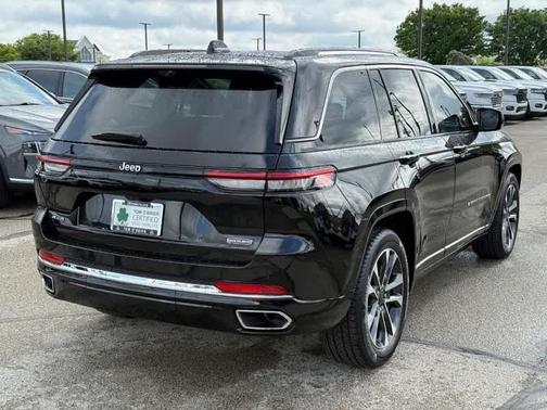 2022 Jeep Grand Cherokee Overland