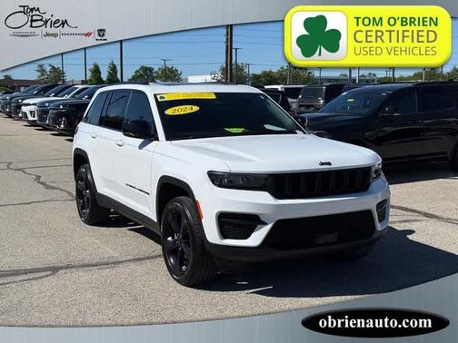 Bright White Clearcoat 2024 Jeep Grand Cherokee Laredo