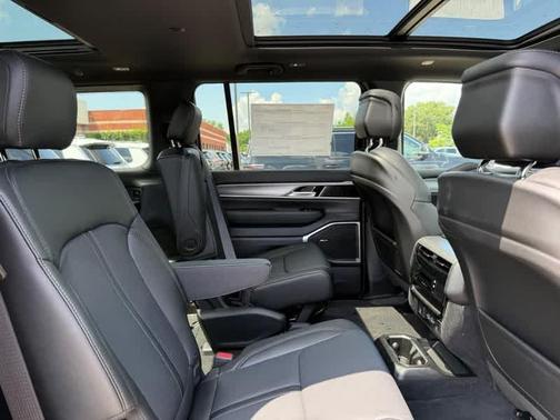 2025 Jeep Wagoneer Series II