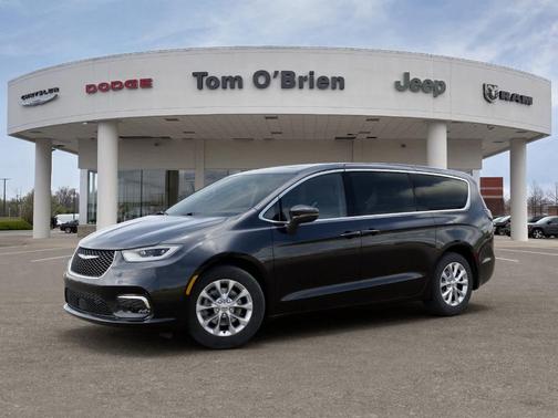 Diamond Black 2026 Chrysler Pacifica Limited