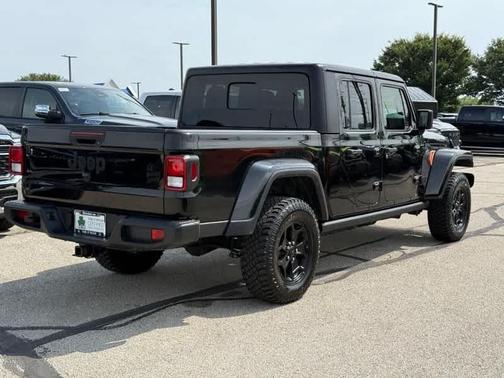 2022 Jeep Gladiator Sport