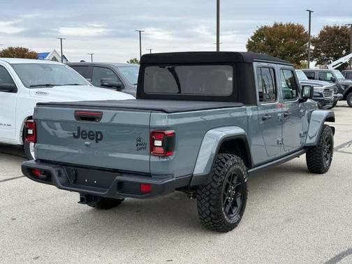 2024 Jeep Gladiator Sport