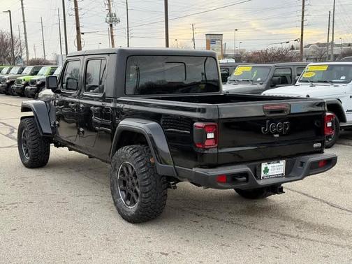 2022 Jeep Gladiator Overland