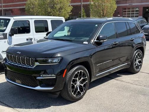 2022 Jeep Grand Cherokee Summit