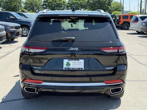 2022 Jeep Grand Cherokee Summit