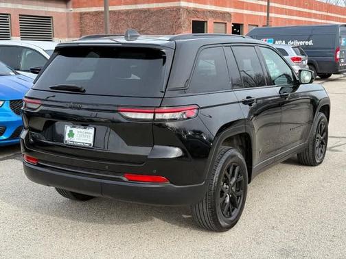 2024 Jeep Grand Cherokee Laredo