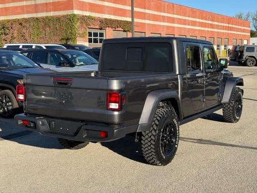 2022 Jeep Gladiator Sport