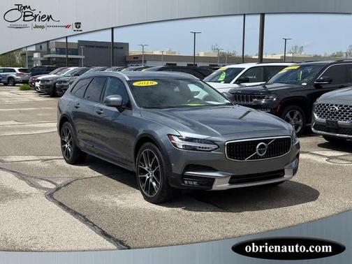 2018 Volvo V90 Cross Country T6
