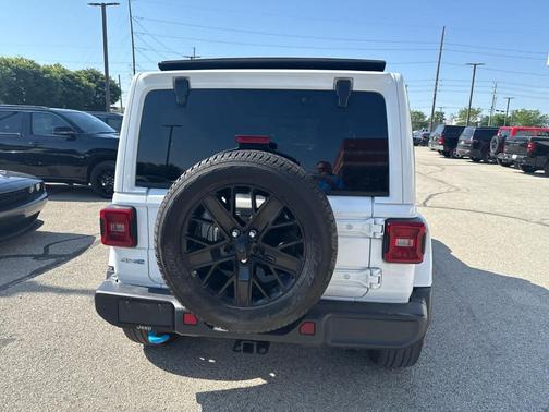 Bright White Clearcoat 2023 Jeep Wrangler 4xe Sahara