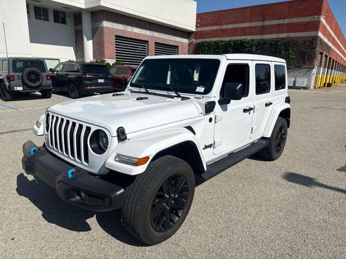 Bright White Clearcoat 2023 Jeep Wrangler 4xe Sahara