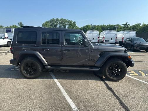2021 Jeep Wrangler Unlimited Sahara Altitude