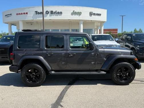 2021 Jeep Wrangler Unlimited Sahara Altitude